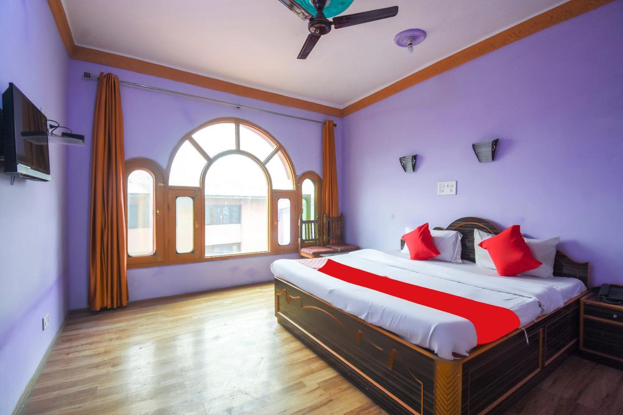 Oyo Hotel New Divine Kashmir Durgjan Екстериор снимка