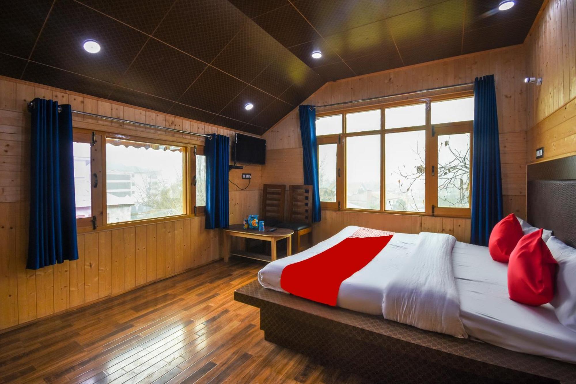Oyo Hotel New Divine Kashmir Durgjan Екстериор снимка