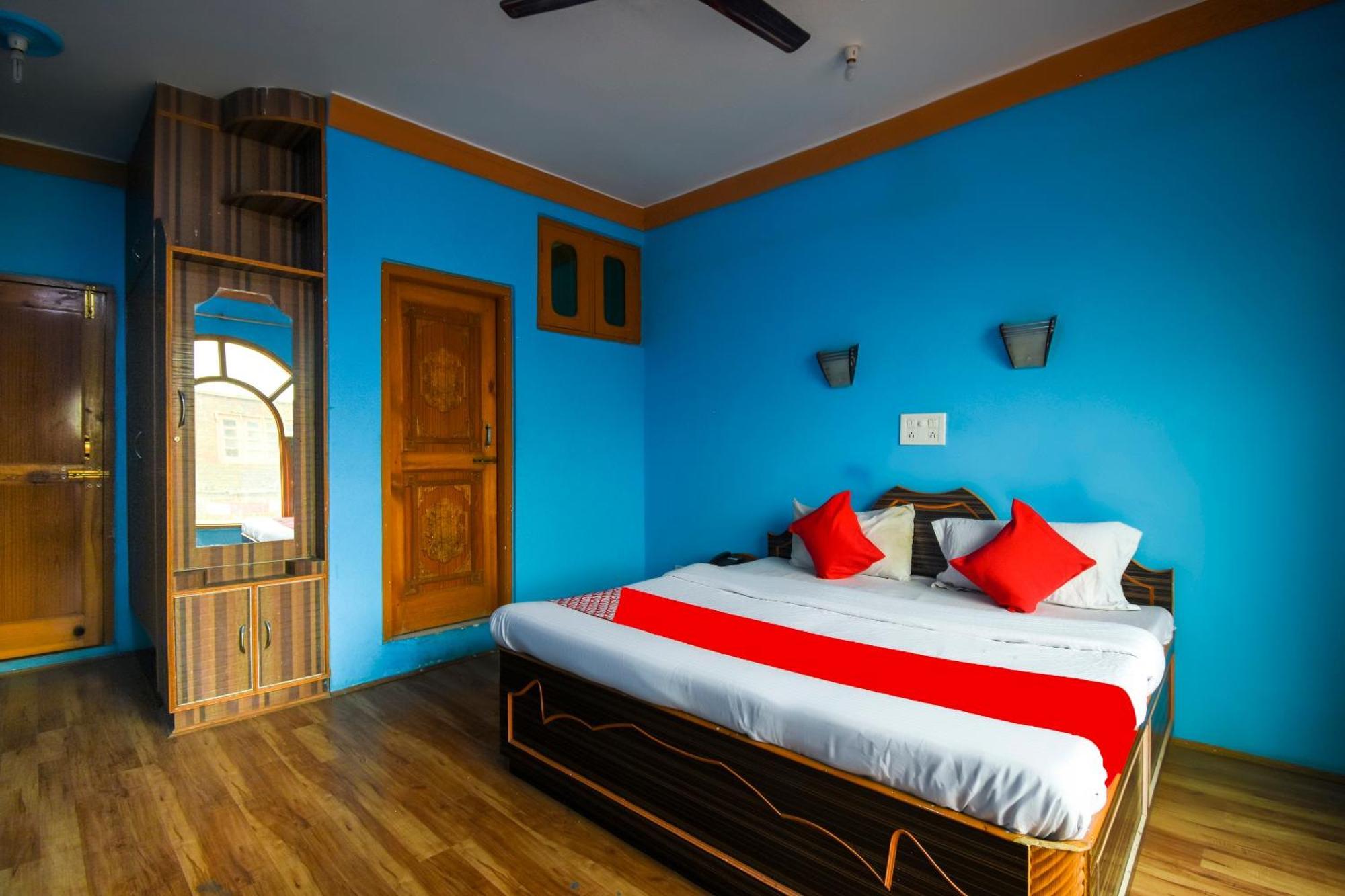 Oyo Hotel New Divine Kashmir Durgjan Екстериор снимка