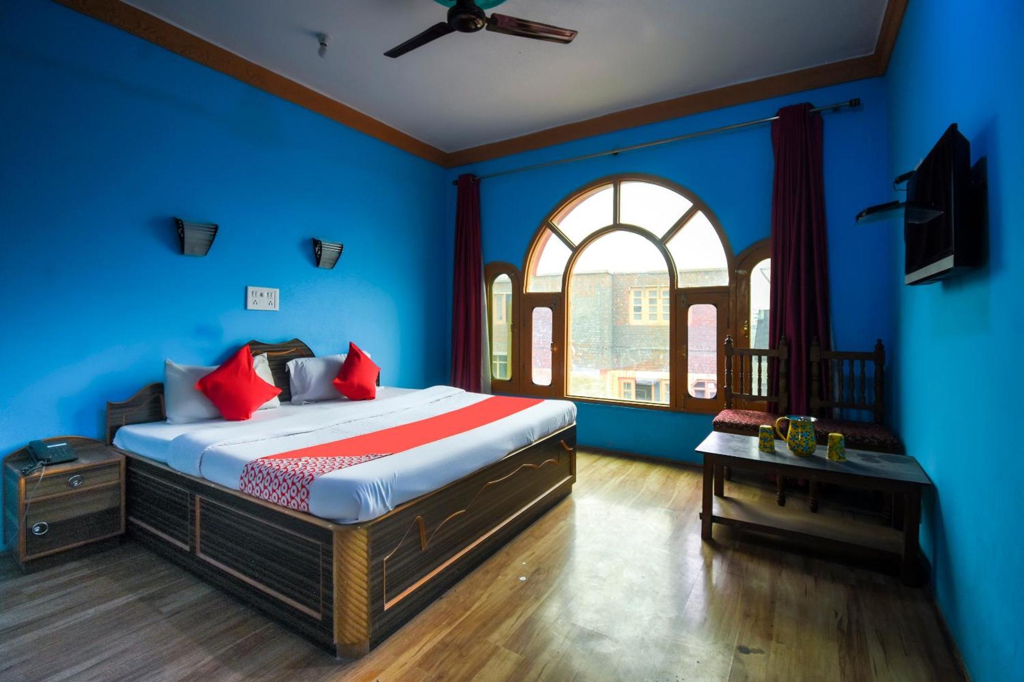 Oyo Hotel New Divine Kashmir Durgjan Екстериор снимка