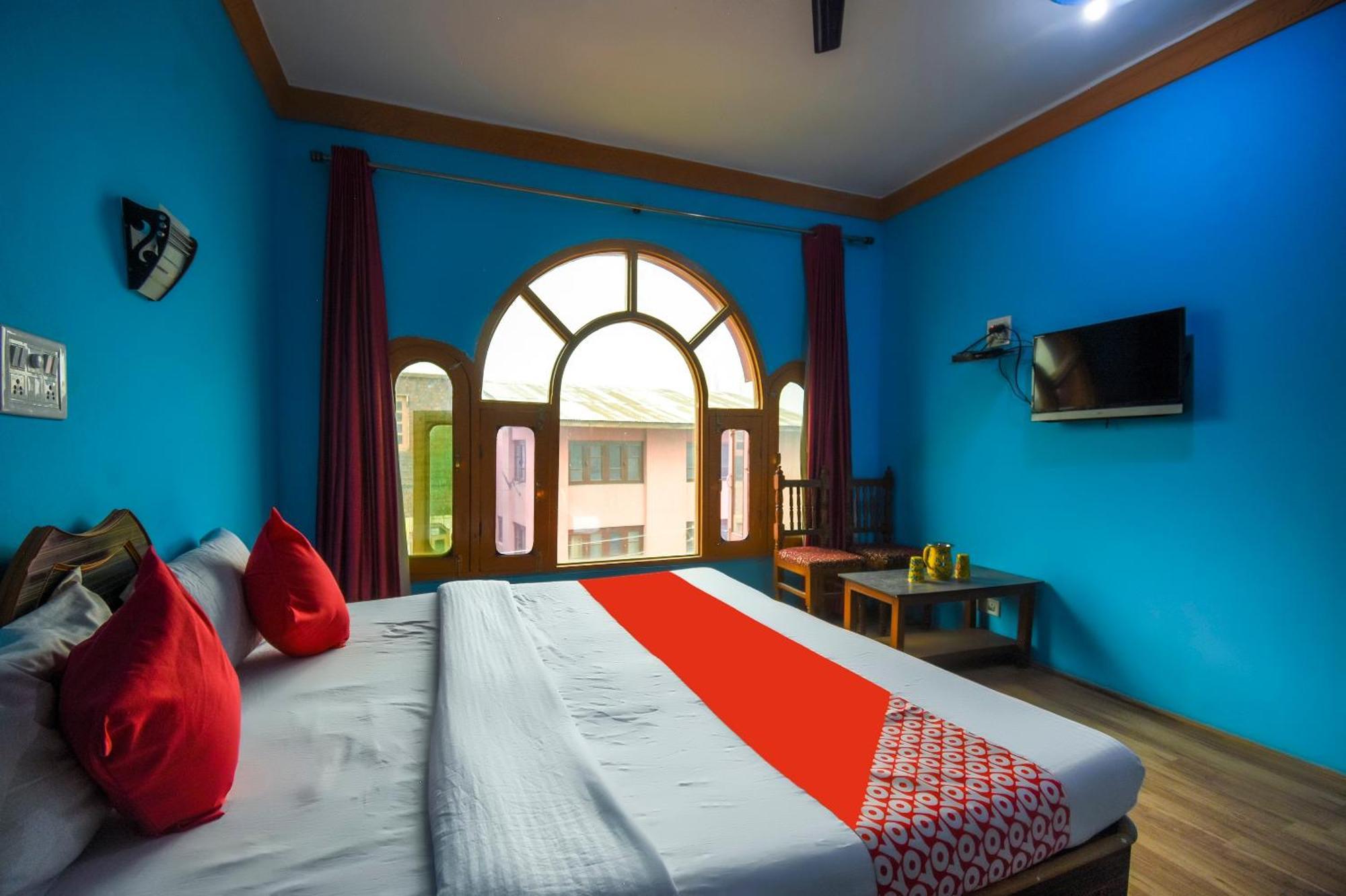 Oyo Hotel New Divine Kashmir Durgjan Екстериор снимка