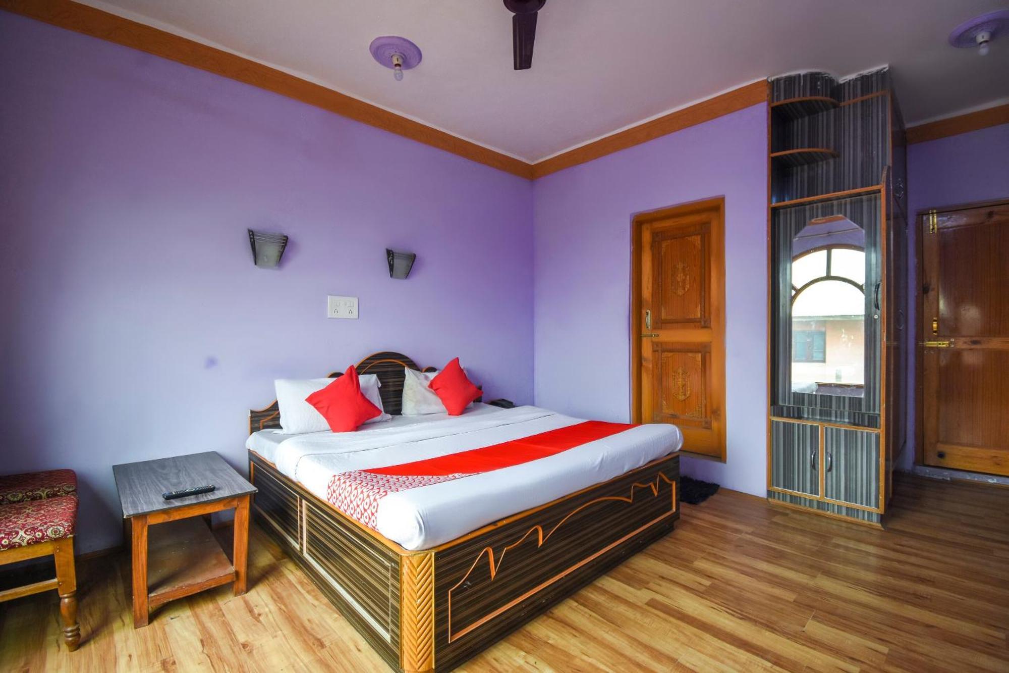 Oyo Hotel New Divine Kashmir Durgjan Екстериор снимка