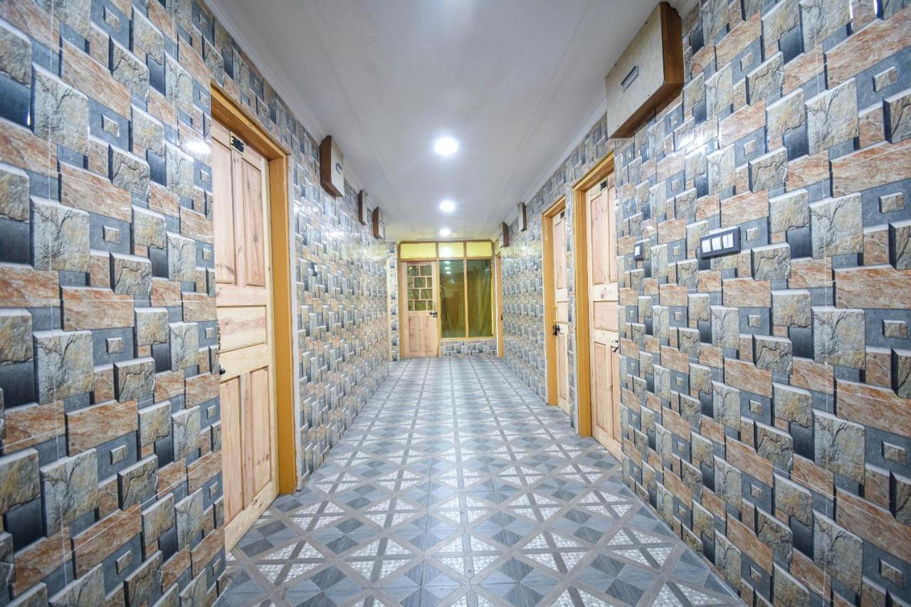Oyo Hotel New Divine Kashmir Durgjan Екстериор снимка